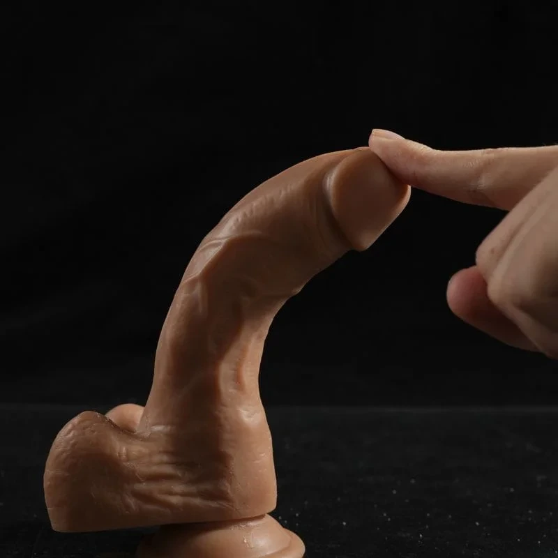 5.9-inch Realistic Dildo (15 cm)